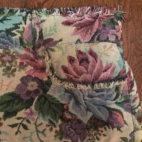 ZARA TAPESTRY FLORAL MINI SKIRT * NWT* SIZE XS - Picture 6 of 7